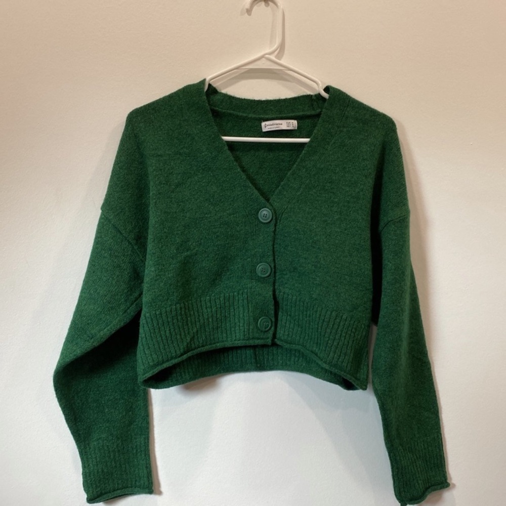 Stradivarius Cropped Cardigan in Green - Medium